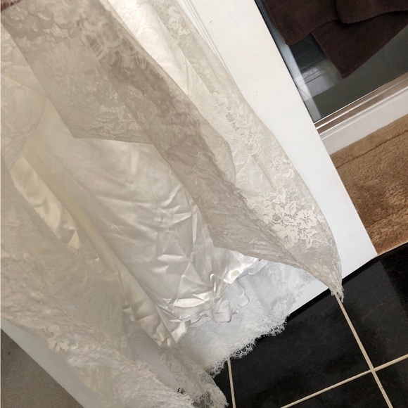 Lace wedding dress short sleeve - Picture 3 of 6